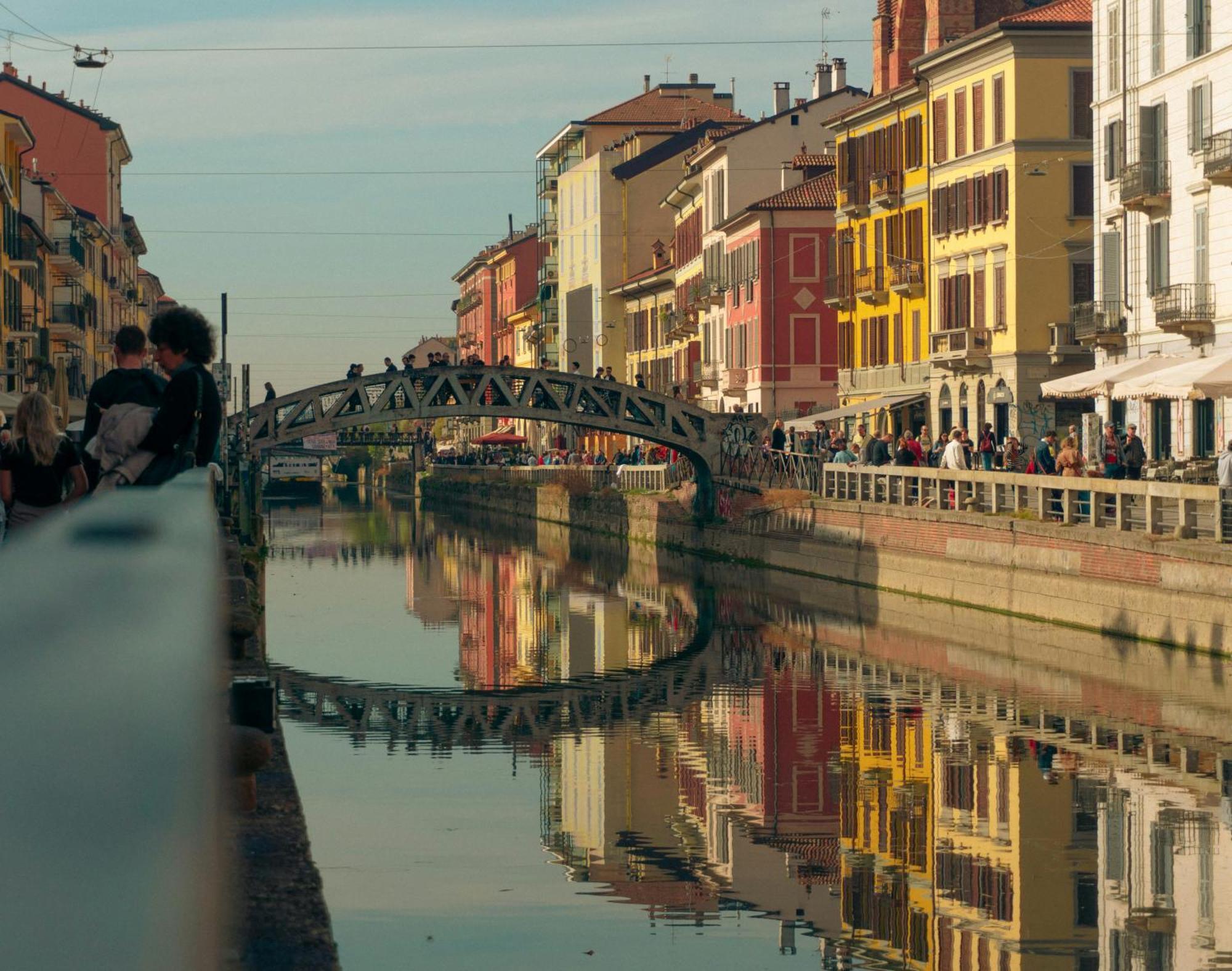 Design Navigli - Fast To Duomo & Airport Apartment *